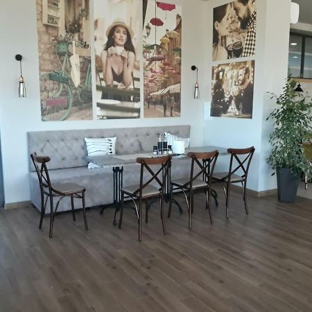 Court Inn パナギュリシテ エクステリア 写真
